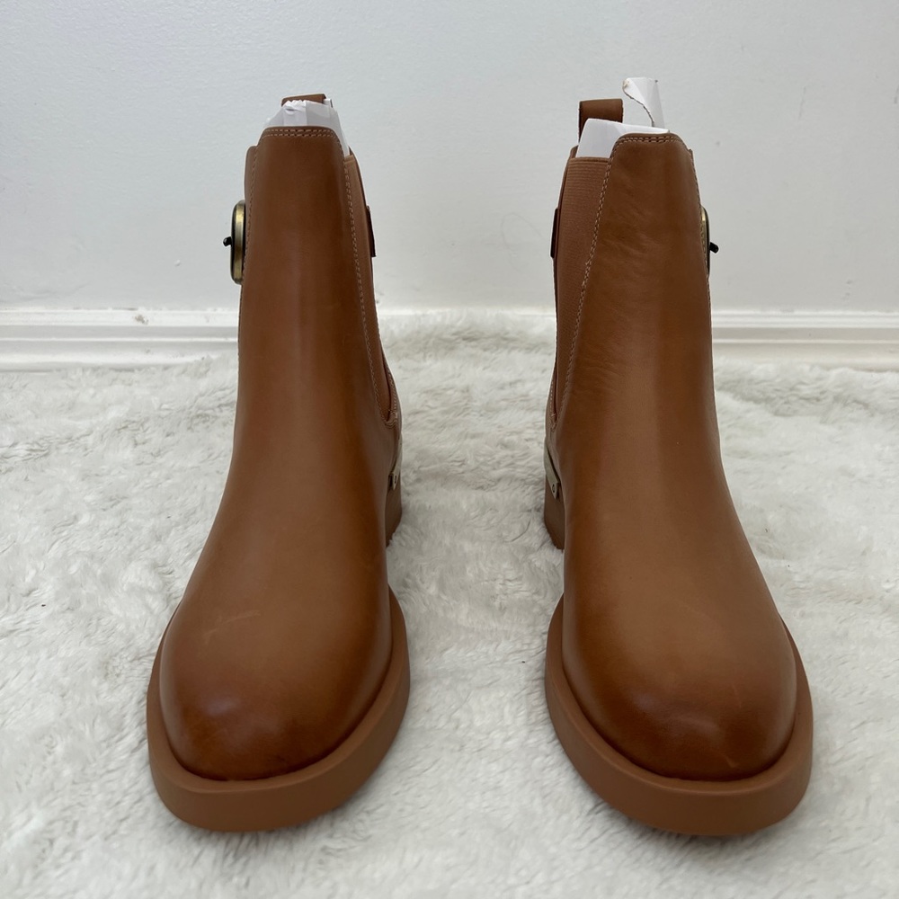 Shoes size 7